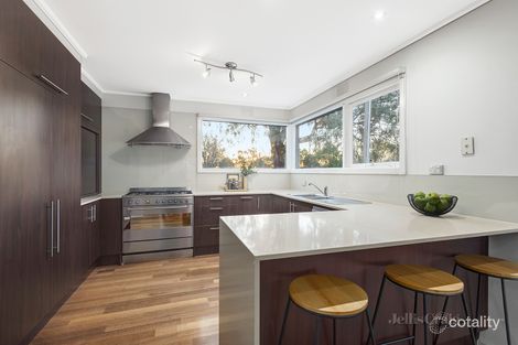 Property photo of 13 Windsor Crescent Mont Albert VIC 3127