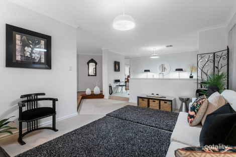 Property photo of 9 Indooroopilly Place Connolly WA 6027
