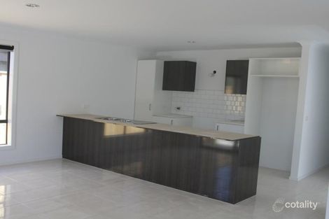 Property photo of 85 Caversham Drive Pakenham VIC 3810