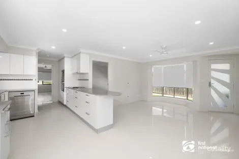 Property photo of 40 Thorneside Road Thorneside QLD 4158