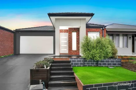 Property photo of 85 Butterfly Boulevard Tarneit VIC 3029