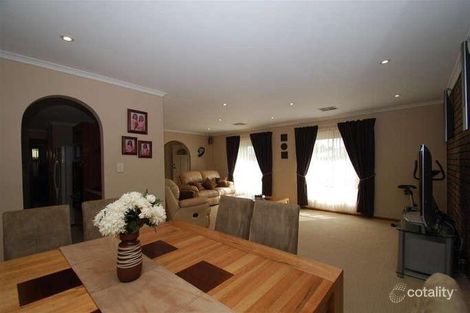 Property photo of 4 Marley Court Woodcroft SA 5162