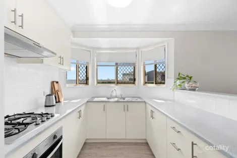 Property photo of 1/240 Spring Street Kearneys Spring QLD 4350