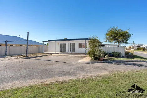Property photo of 15 Schooner Pass Glenfield WA 6532