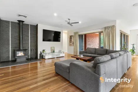Property photo of 33 Victoria Road Kinglake VIC 3763