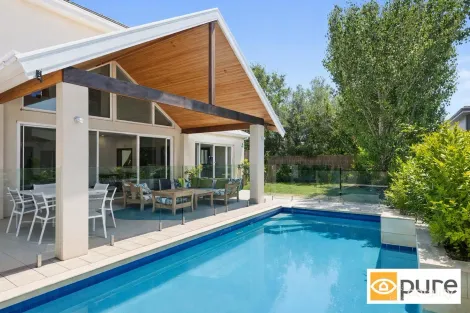 15 Swanway Cres, Swanbourne, WA 6010