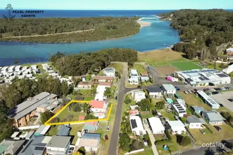2 Christine St, Sussex Inlet, NSW 2540