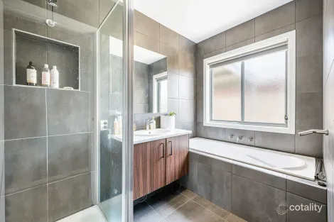 Property photo of 5 Gould Parade Red Cliffs VIC 3496