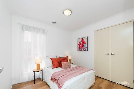 Property photo of 4 Wattle Bark Place Melton VIC 3337