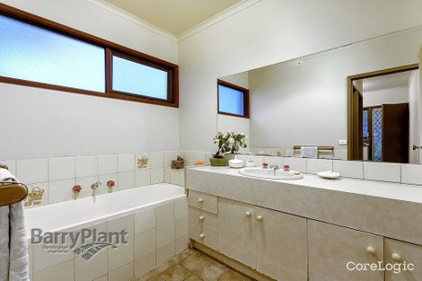 Property photo of 142 Wantirna Road Ringwood VIC 3134