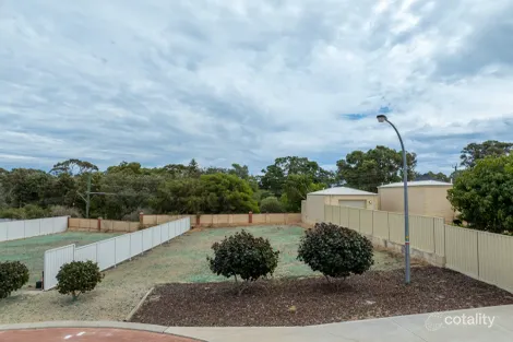 20 Wayford Cir, Hocking, WA 6065