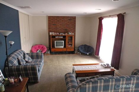 18 Henderson Dr, Lara, VIC 3212