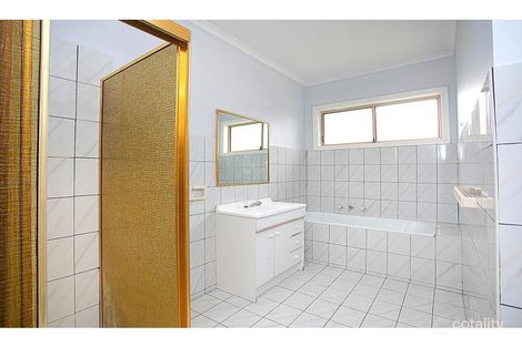 Property photo of 2/33 Doherty Street Deer Park VIC 3023