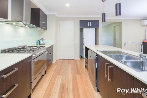 Property photo of 26 Pipetrack Circuit Cranbourne East VIC 3977