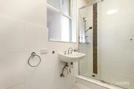 Property photo of 24/5-9 Fulton Street St Kilda East VIC 3183