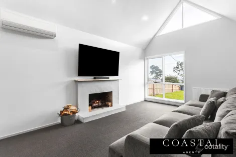 Property photo of 9 Autumn Crescent Mount Eliza VIC 3930