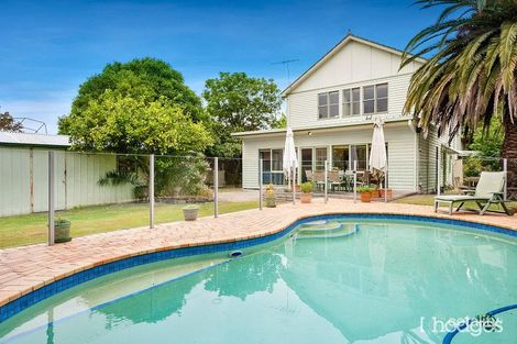 Property photo of 5 Elbena Grove Carnegie VIC 3163