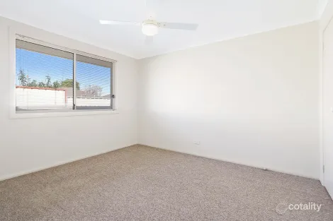Property photo of 2/13 Rachel Court Lavington NSW 2641