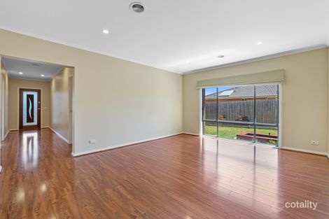 Property photo of 10 Leura Street Drouin VIC 3818