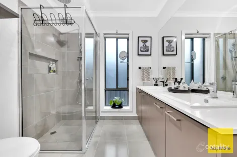 Property photo of 37 Kamala Drive Tarneit VIC 3029