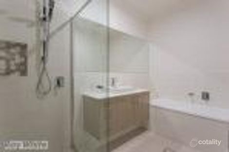 Property photo of 1/6 Joshua Place Redland Bay QLD 4165