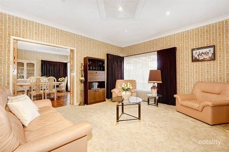 Property photo of 2 Leigh Street Werribee VIC 3030