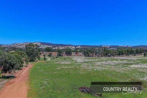 70 Clarkson St, West Toodyay, WA 6566