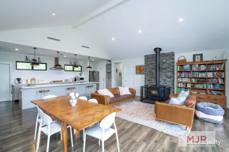 Property photo of 39 Urch Road Roleystone WA 6111