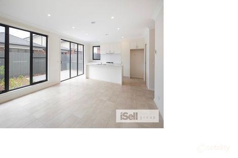 Property photo of 7 Cockatiel Street Narre Warren VIC 3805