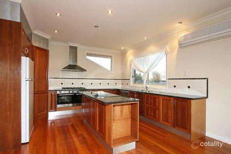 Property photo of 21 Parkside Rise Craigieburn VIC 3064