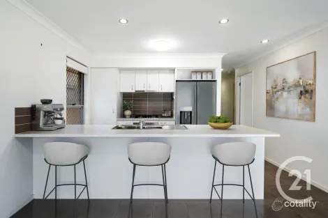 Property photo of 100 Olsen Circuit Kallangur QLD 4503