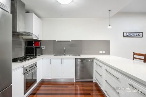 Property photo of 4/30 Fromhold Drive Doncaster VIC 3108
