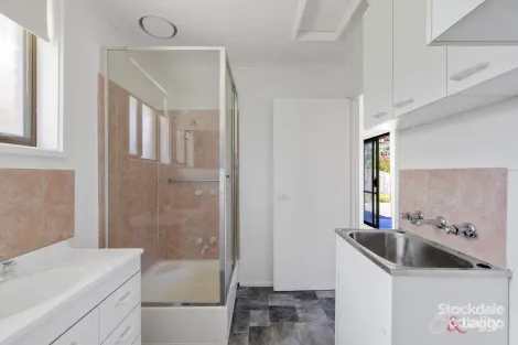 Property photo of 11 Park Road San Remo VIC 3925