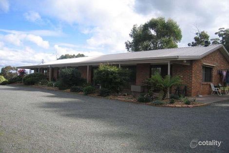 90 Bayview Rd, Jindivick, VIC 3818