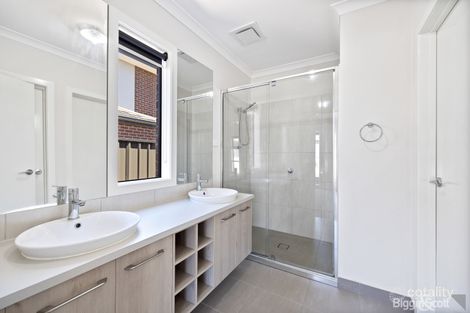 Property photo of 8 Cattlemen Way Mernda VIC 3754