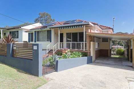 Property photo of 12 Middle Point Road Bolton Point NSW 2283