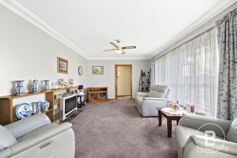 Property photo of 317 Dowling Street Wendouree VIC 3355