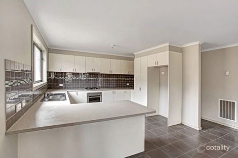 Property photo of 5 Furnari Close Broadford VIC 3658