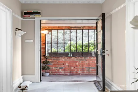 Property photo of 210 Derby Street Pascoe Vale VIC 3044