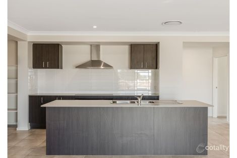 Property photo of 76 Parkridge Drive Withcott QLD 4352
