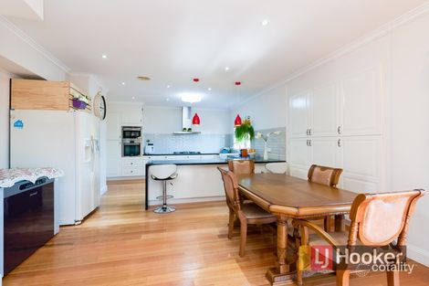 Property photo of 2/229 Gallaghers Road Glen Waverley VIC 3150