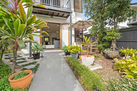 Property photo of 2/27 Riddell Street Bulimba QLD 4171