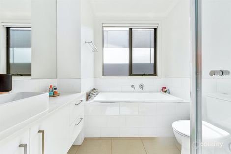 Property photo of 15 Jumbuck Circuit Carrum Downs VIC 3201