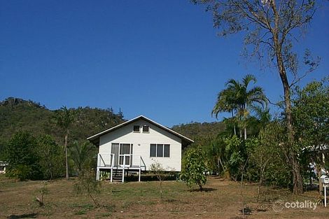 110 Horseshoe Bay Rd, Horseshoe Bay, QLD 4819