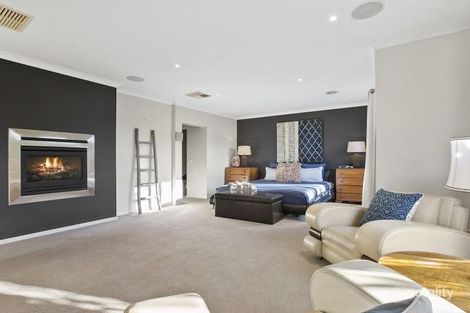 Property photo of 36 Mariners Retreat Mornington VIC 3931