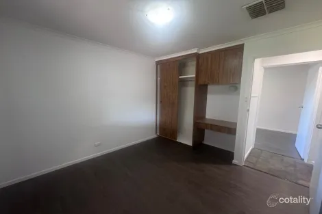 Property photo of 15 Nilpena Court Craigmore SA 5114