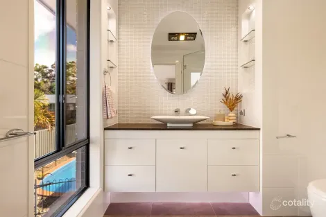 Property photo of 10 Ruisdael Place Mackenzie QLD 4156