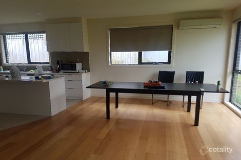 Property photo of 2/4-6 Finch Street Notting Hill VIC 3168