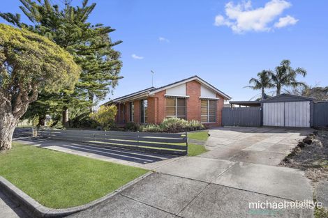 Property photo of 27 Bouvardia Crescent Frankston North VIC 3200