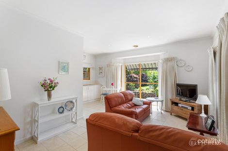 Property photo of 23 Banyule Road Rosanna VIC 3084